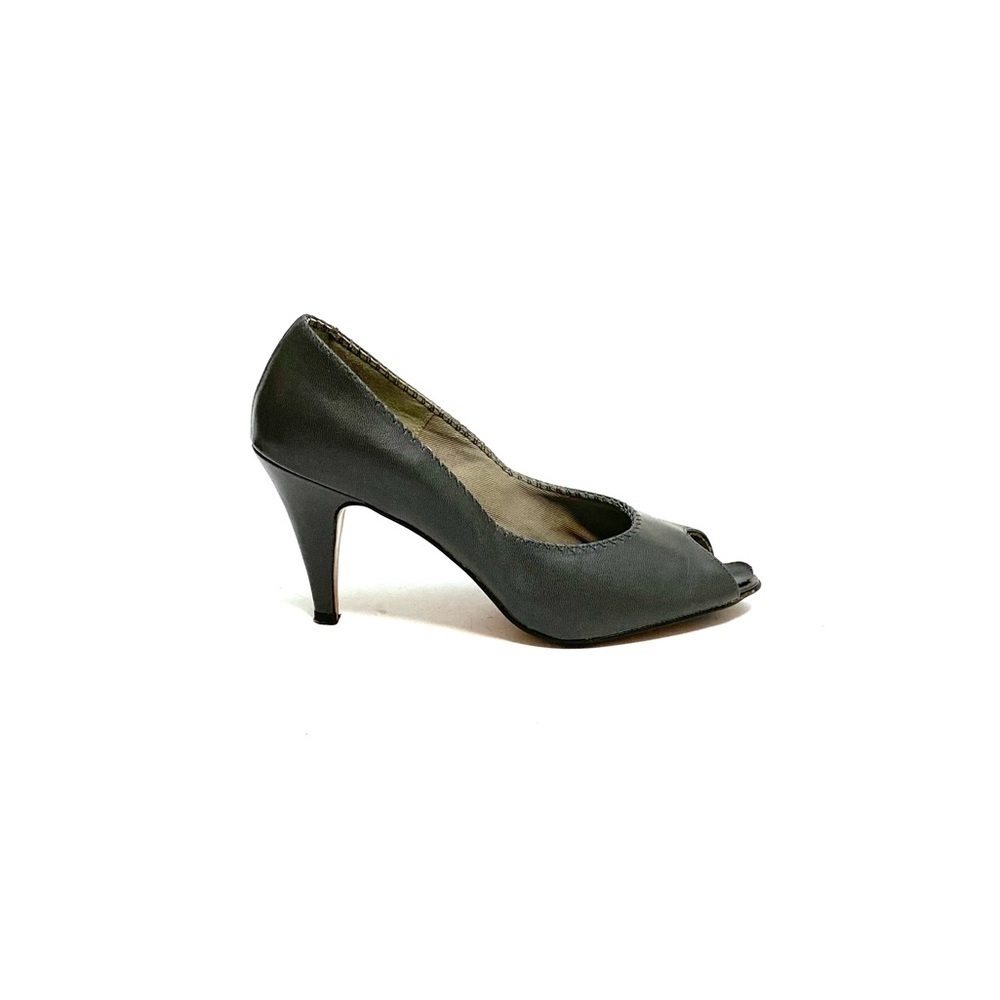 Vintage 1960s gray leather peep toe pumps